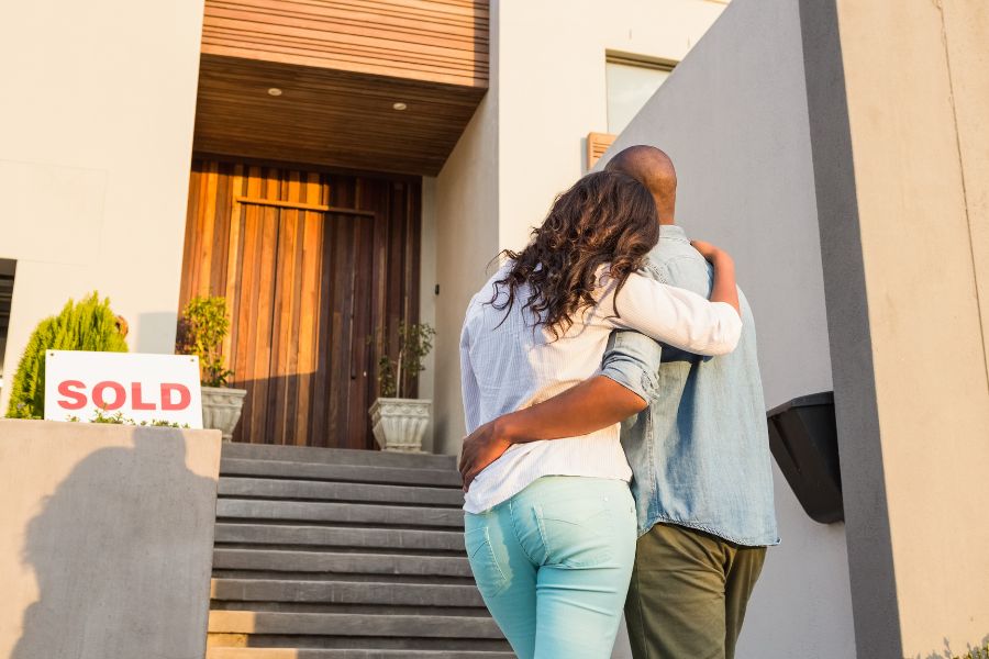 A couple buying their first home after working with a mortgage lender in Redding