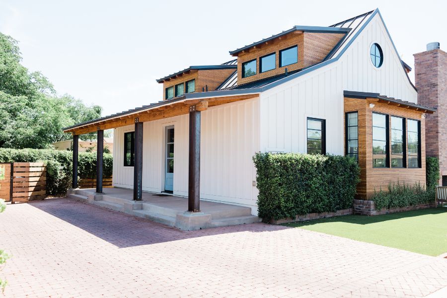 modern home in Redding CA being refinanced with Chris Lamm